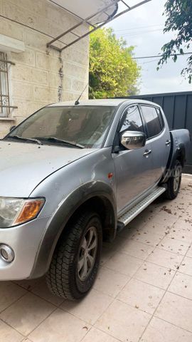 מיצובישי טרייטון / L200