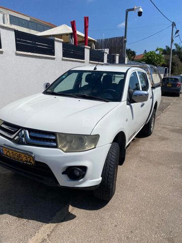 מודעת רכב מיצובישי טרייטון / L200