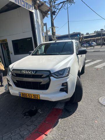 מודעת רכב איסוזו די-מקס