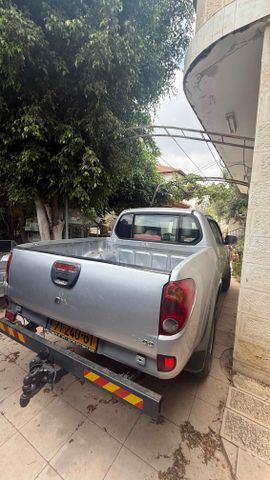 מיצובישי טרייטון / L200