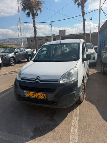 מודעת רכב סיטרואן ברלינגו