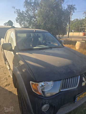 מודעת רכב מיצובישי טרייטון / L200