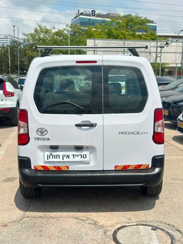 טויוטה פרואייס סיטי