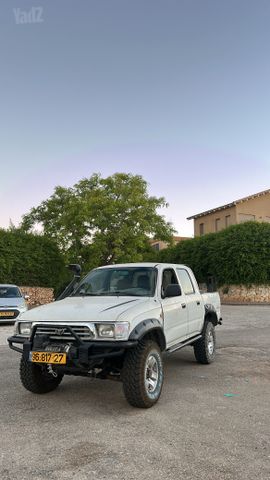 טויוטה היילקס