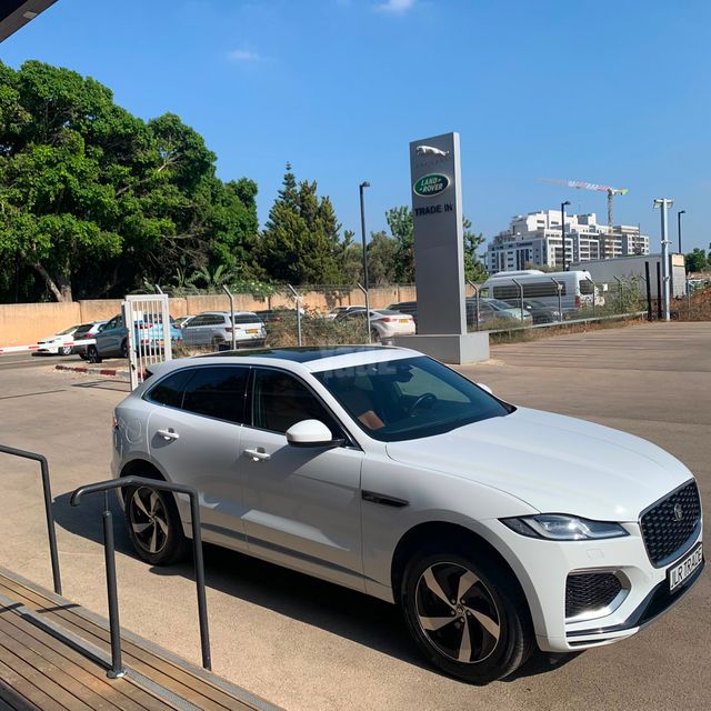 יגואר F-Pace