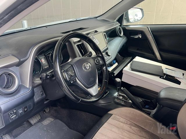 טויוטה RAV4