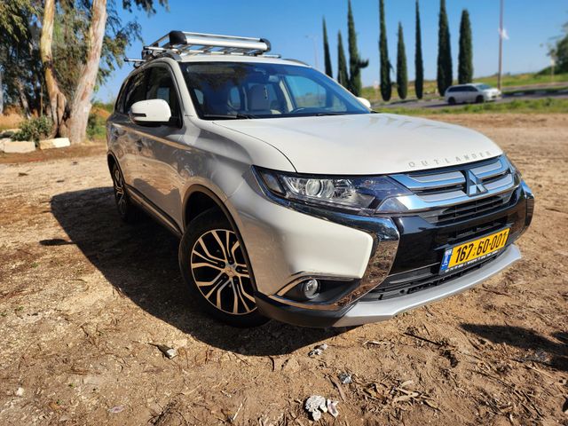 מיצובישי אאוטלנדר