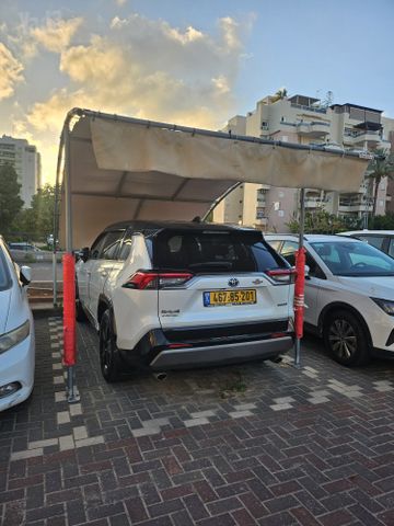 טויוטה RAV4