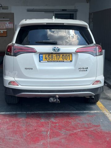 טויוטה RAV4