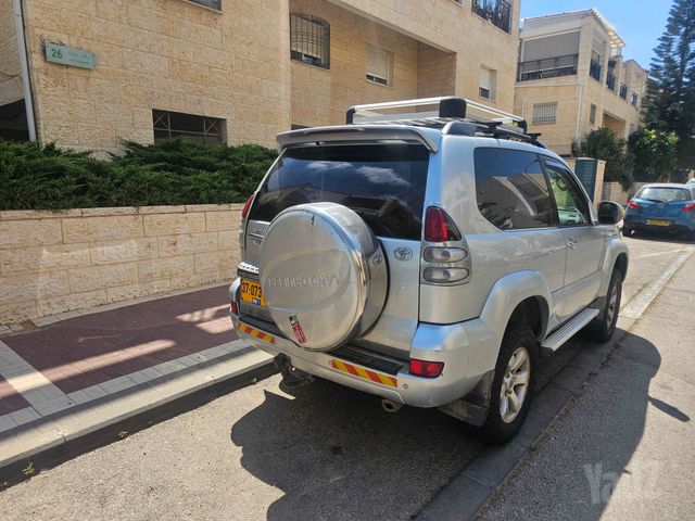 טויוטה לנד קרוזר