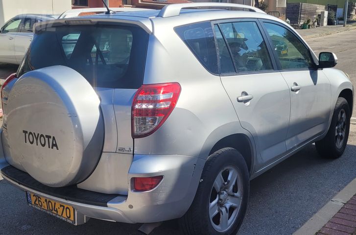 מודעת רכב טויוטה RAV4