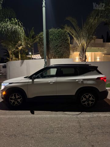 קיה סלטוס