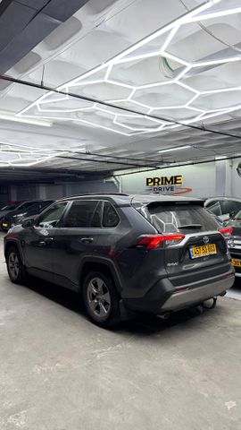 טויוטה RAV4