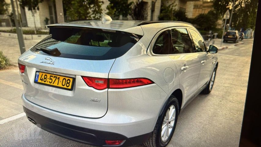 יגואר F-Pace