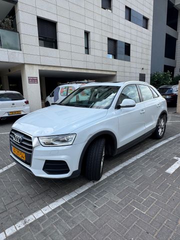 אאודי Q3