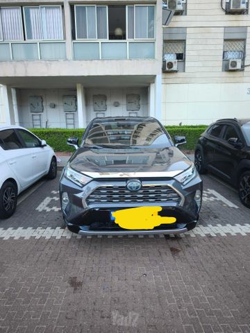 טויוטה RAV4