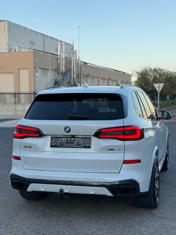 ב מ וו X5