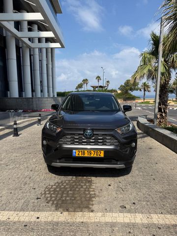 מודעת רכב טויוטה RAV4