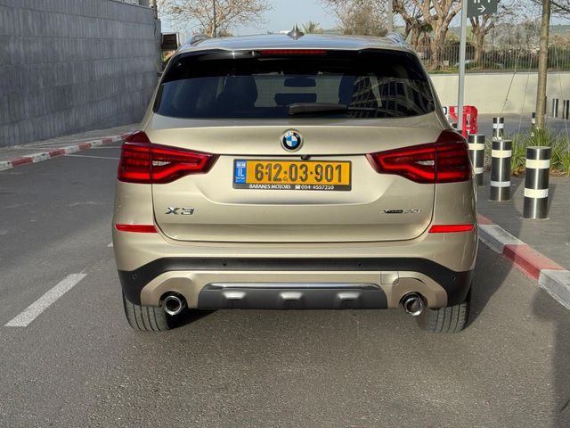 ב מ וו X3