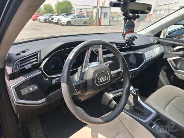 אאודי Q3