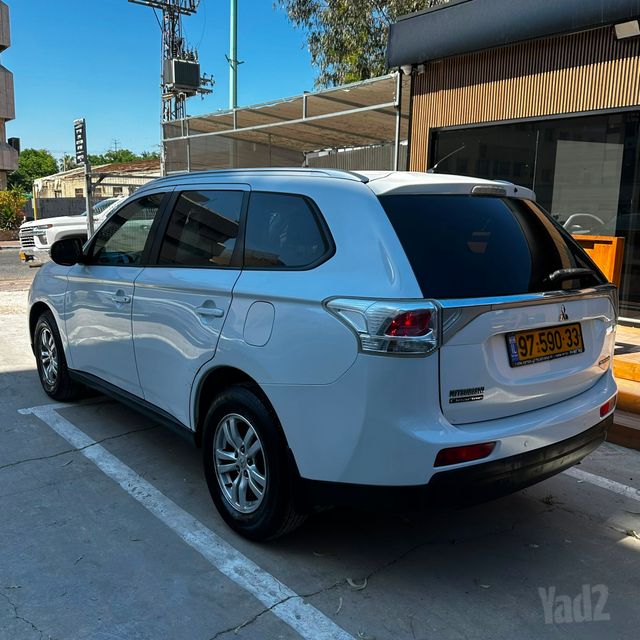 מיצובישי אאוטלנדר