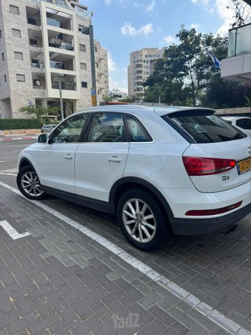 אאודי Q3