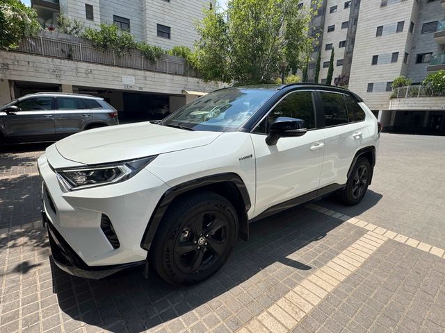 מודעת רכב טויוטה RAV4