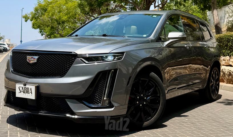קאדילק XT6