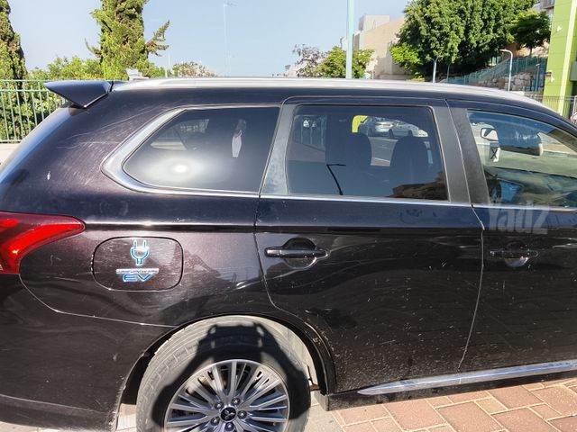 מיצובישי אאוטלנדר
