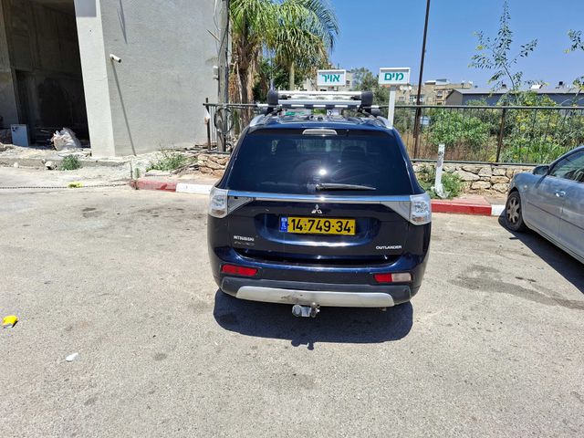 מיצובישי אאוטלנדר