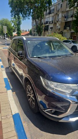 מיצובישי אאוטלנדר