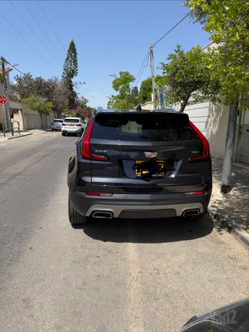 קאדילק XT4
