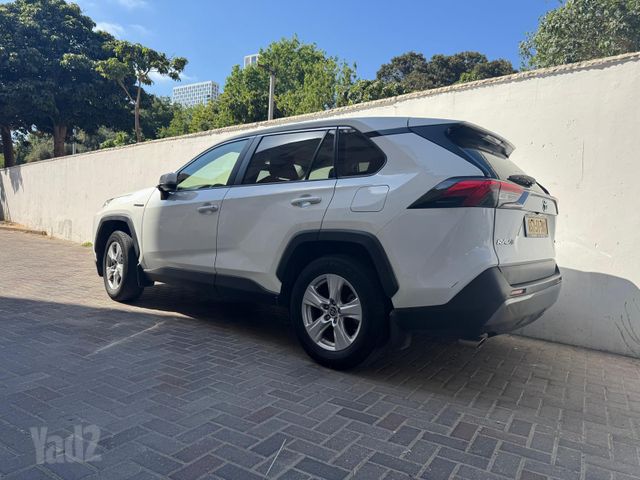 מודעת רכב טויוטה RAV4