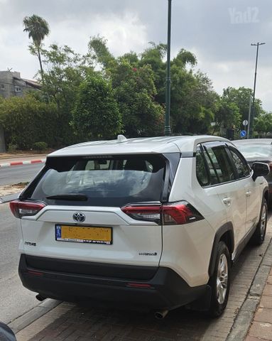 טויוטה RAV4