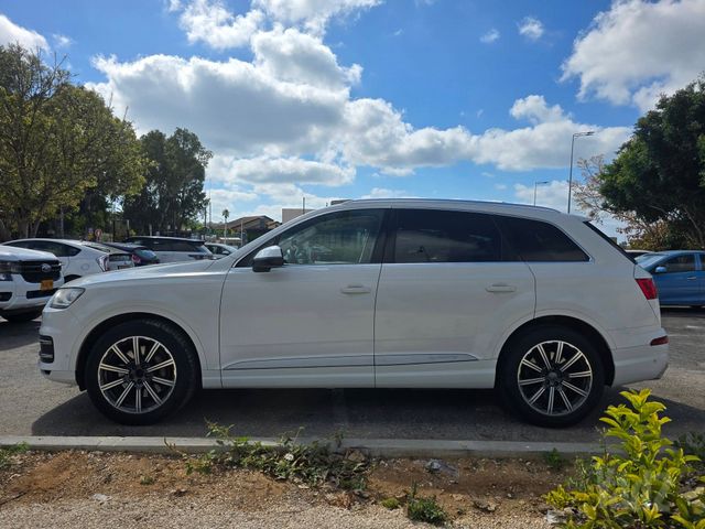 אאודי Q7