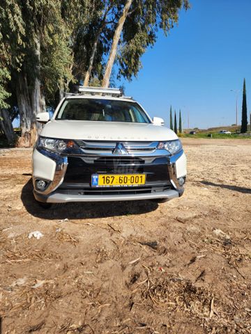 מיצובישי אאוטלנדר