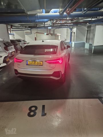 אאודי Q3