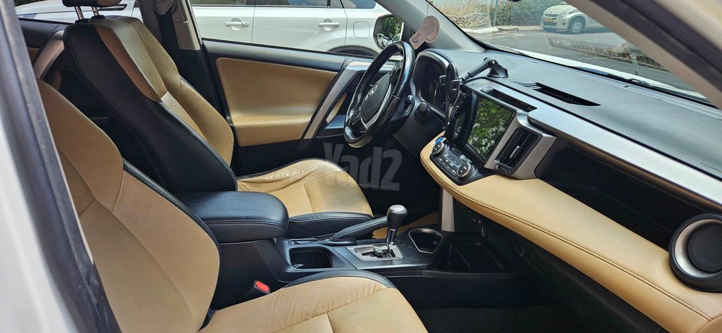 טויוטה RAV4