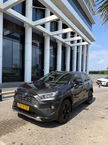 טויוטה RAV4