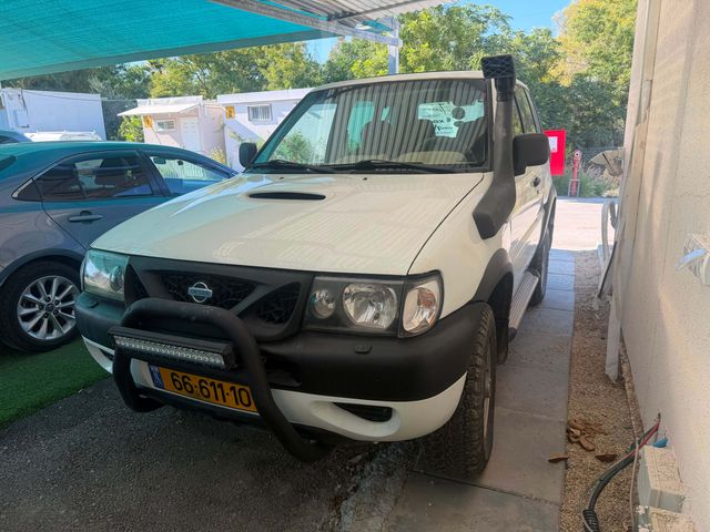 ניסאן טראנו