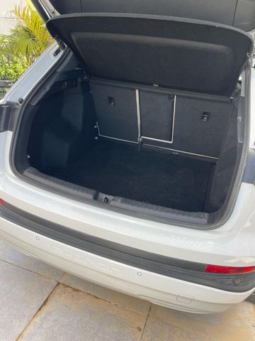אאודי Q4 e-tron