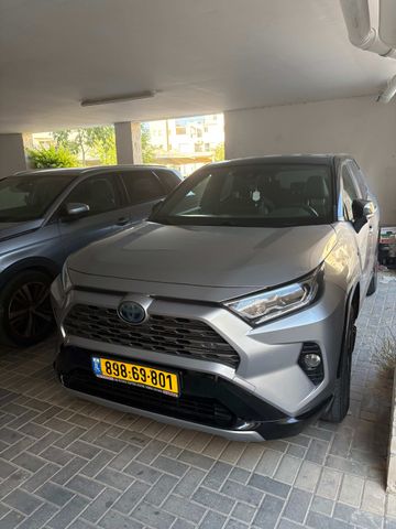 טויוטה RAV4