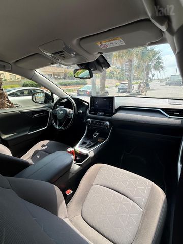 טויוטה RAV4