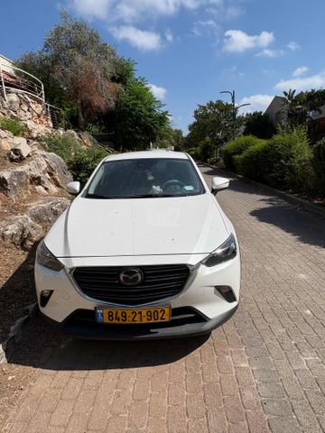 מודעת רכב מאזדה CX-3