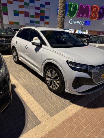 אאודי Q4 e-tron