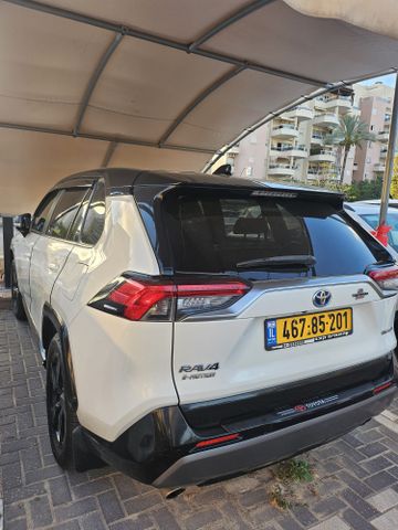 טויוטה RAV4