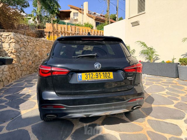 אם ג'י EHS PHEV