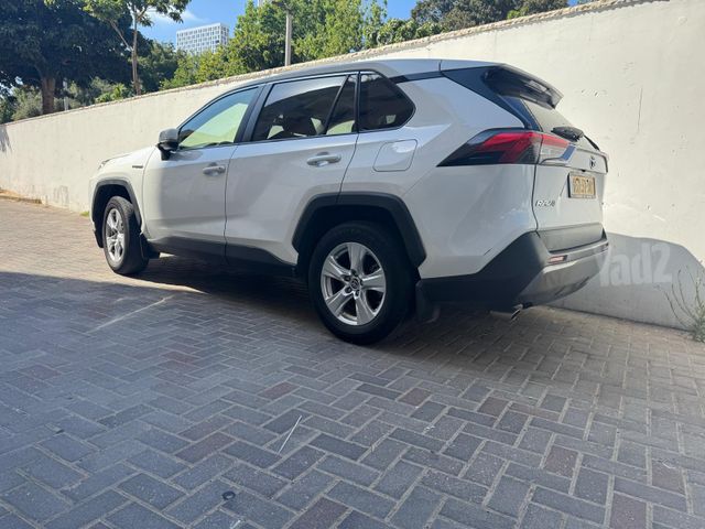טויוטה RAV4