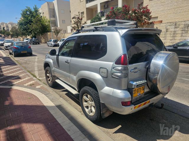 טויוטה לנד קרוזר