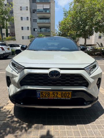 טויוטה RAV4